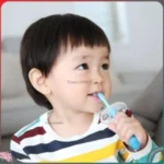 Set 2 bàn chải đánh răng cho bé Pigeon từ 1.5 tuổi - màu xanh - Ảnh 3