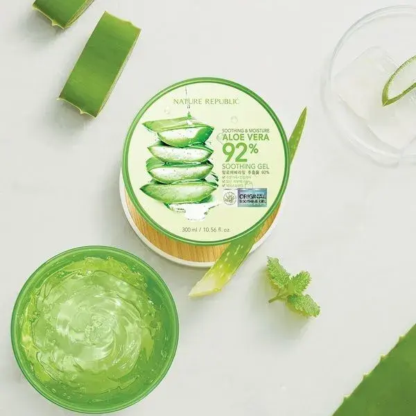 Gel nha đam Nature Republic cấp và làm dịu mát da