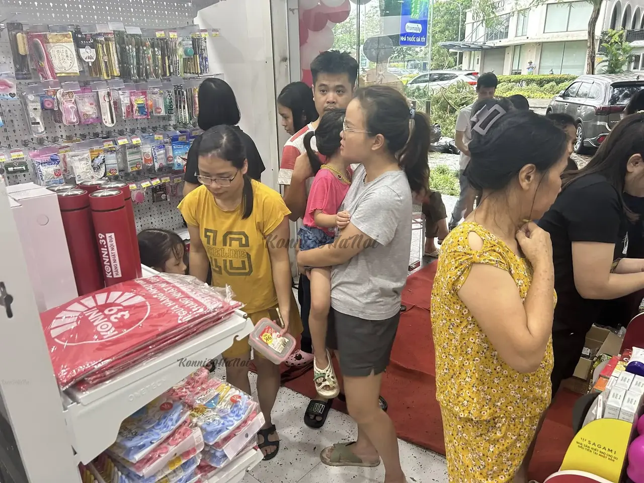 Thuận tiện đặt mua dầu gội phủ bạc Komi chính hãng, giá tốt tại Sakuko Store