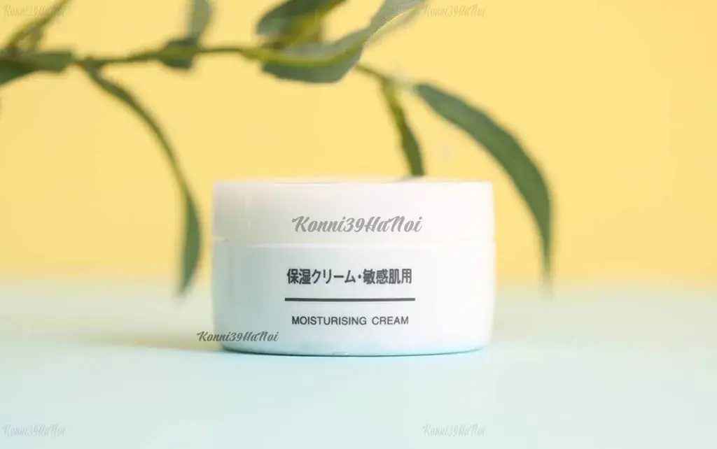 Kem dưỡng ẩm của Nhật Muji Moisturizing Cream.