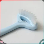 Bàn chải vệ sinh lưỡi OKAMURA - chất liệu mềm giúp sạch mùi hôi từ lưỡi - Ảnh 3