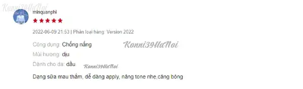 Người dùng nhận xét sản phẩm thích hợp cho da dầu, nhanh thấm, dễ dàng thoa lên da và giúp da căng bóng.