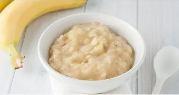 Bổ sung vitamin, khoáng chất thiết yếu cho trẻ với bột ăn dặm từ chuối
