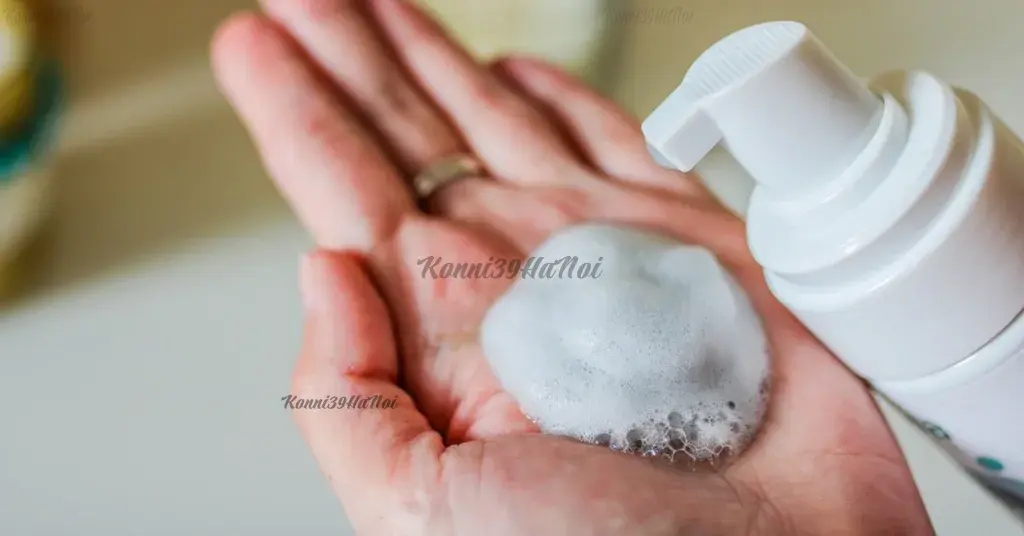 bot_tay_trang_eb55bf8a66274273a8f35401ee720251_1024x1024 Bọt tẩy trang