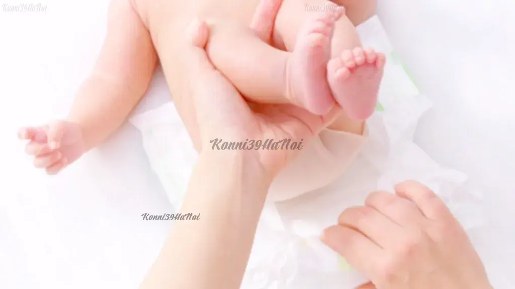 Bước 2: thay tả bỉm merries