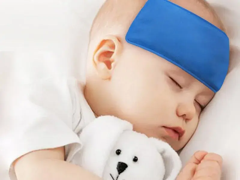 Cách dùng miếng dán hạ sốt Nhật đúng cách, an toàn, hiệu quả