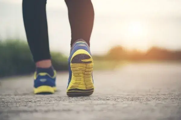 Trong quá trình giảm cân, đi bộ đủ 7 ngày giúp tăng hiệu quả hiệu cân