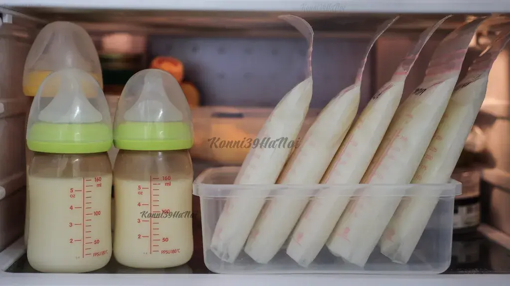 Bảo quản sữa đúng cách giúp bé không bị đau bụng, tiêu chảy khi dùng.