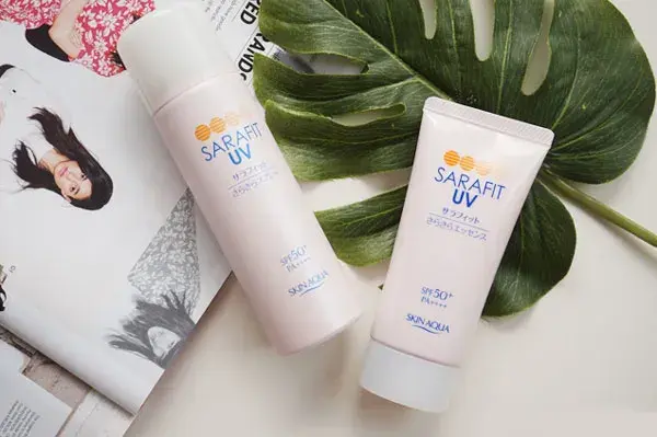 Review kem chống nắng Skin Aqua SARAFIT Essence UV Review kem chống nắng Skin Aqua SARAFIT Essence UV
