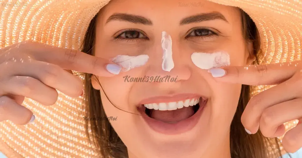 Sử dụng kem chống nắng trước khi tán cushion