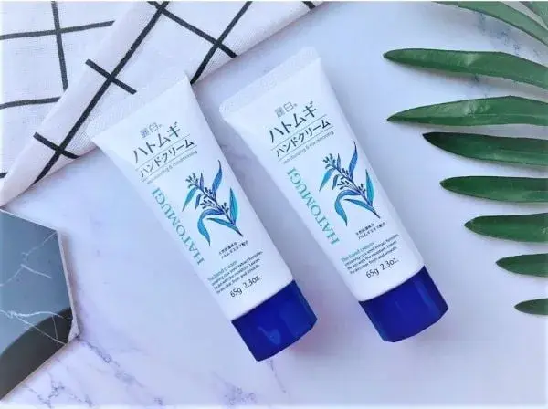 Kem dưỡng ẩm Hatomugi Hand Cream