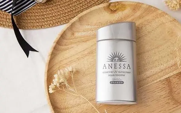 tinh chất chống nắng Anessa