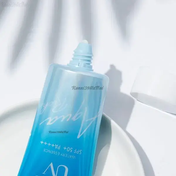 Biore UV Aqua Rich Watery Essence có chứa phân tử ngậm nước và công thức giúp dưỡng ẩm da, chống nắng vượt trội Biore UV Aqua Rich Watery Essence có chứa phân tử ngậm nước