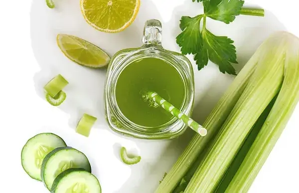 nuoc-ep-can-tay-giam-can-1_tuan_d86a221238e34c78aa61b6313dcc1997_grande Nước ép cần tây giảm cân detox cơ thể