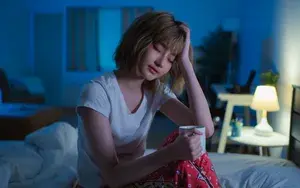 Uống trà Cúc Vu trước khi đi ngủ 30 phút Uống trà Cúc Vu trước khi đi ngủ 30 phút