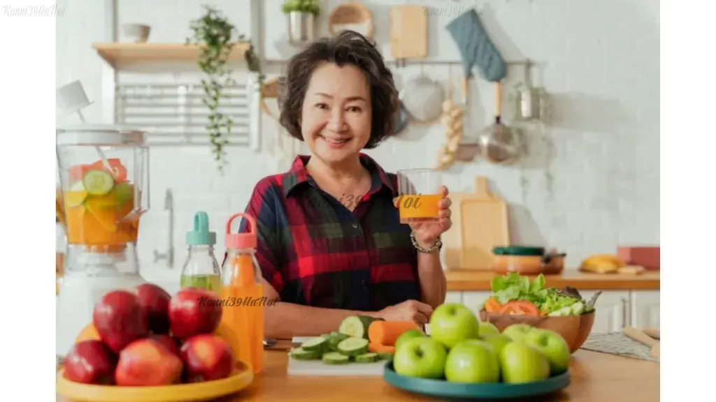 Người 50 tuổi nên ăn nhiều rau xanh và trái cây