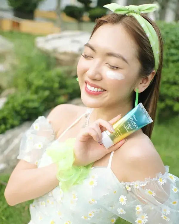 blogger Chloe Nguyễn blogger Chloe Nguyễn