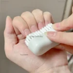Bàn chải chà móng mini có giá treo MIRAI - Ảnh 3