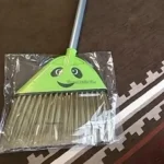 Chổi quét nhựa cán dài 82cm tiện dụng Hàng Nhật nội địa - Ảnh 3